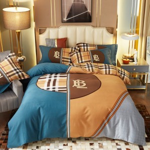 Hot Products Famous Brand Quilt Cover Bedding Set For Luxury Hotel Comforter Set