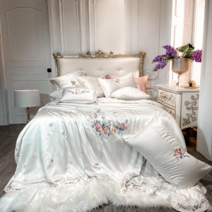 High end white color personalized embroidery super king size bedding set 4 pcs luxury
