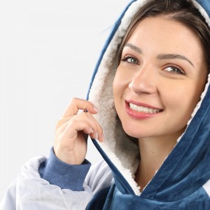 OEM High Quality hugs blanket Soft oversize sherpa flannel blanket hoodie for Adults hoodie blanket